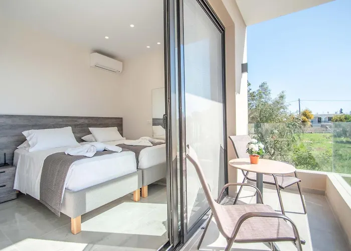 Sokrates And Oresti וילה *